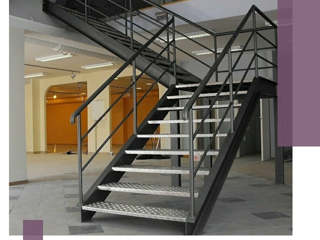 Лестницы для офиса в Якутске: изготовление, монтаж, демонтаж