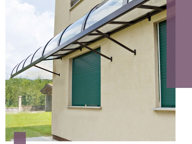 Козырьки над окнами в Якутске — изготовление и монтаж по выгоде