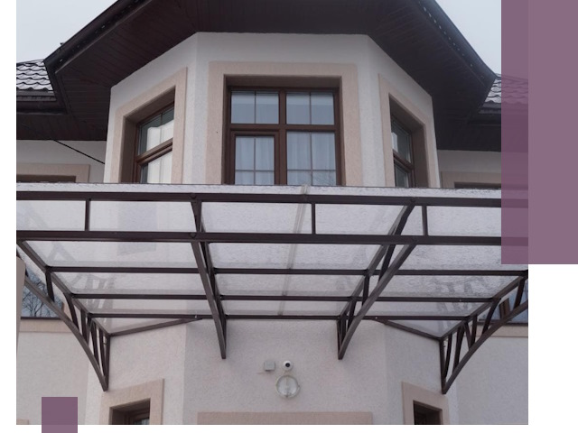 Козырьки из поликарбоната под ключ в Якутске