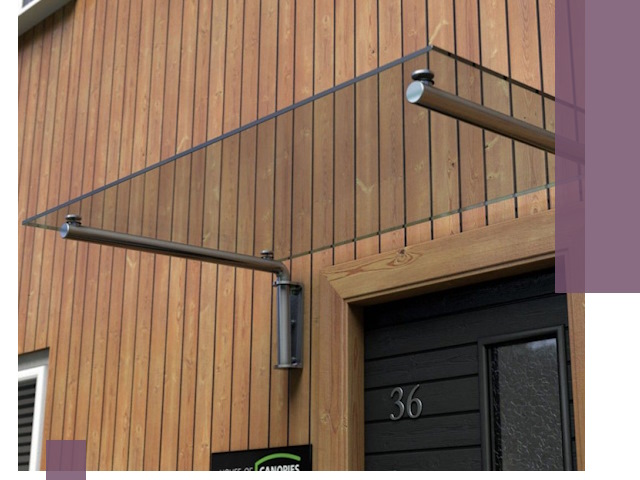 Стеклянные козырьки на входы и фасады в Якутске