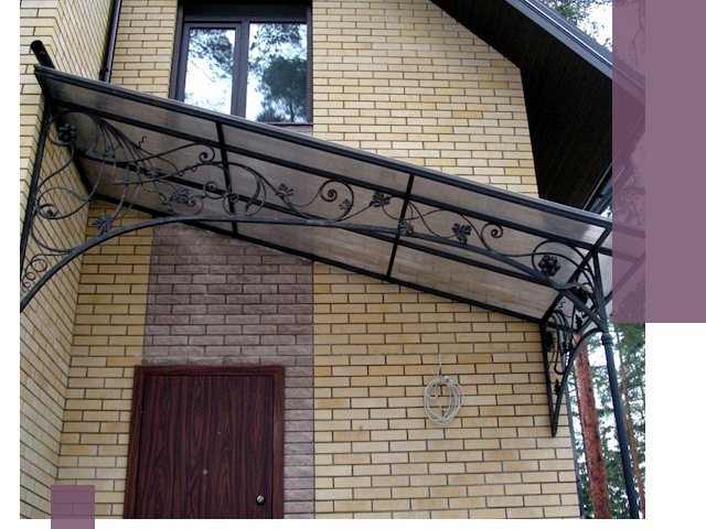 Односкатные козырьки из металла под ключ в Якутске