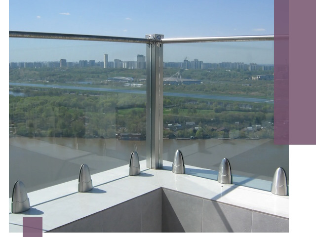 Стеклянные парапеты премиум класса в Якутске для домов и бизнесов